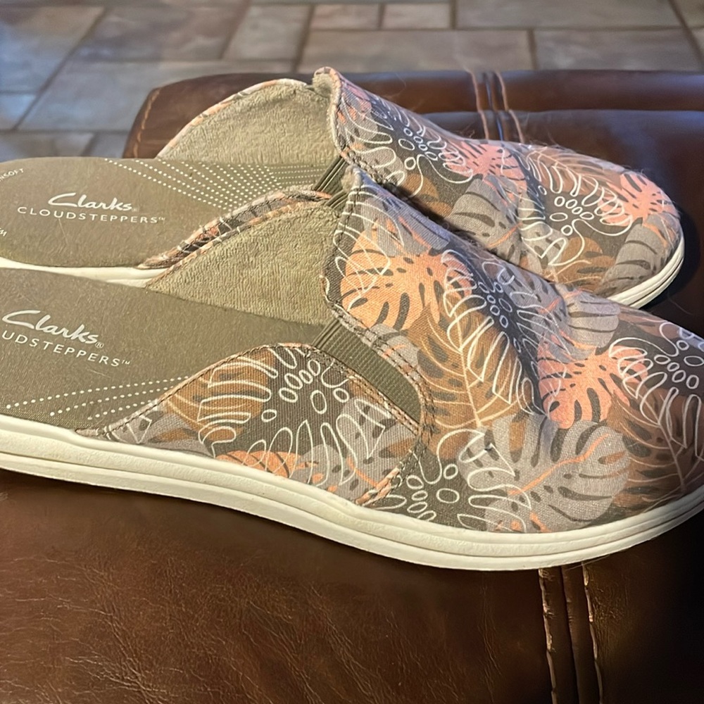 Clark’s casual woman’s shoes